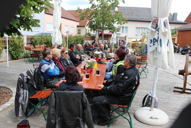 Beim gemeinsamen Mittagessen in Sulzfeld.