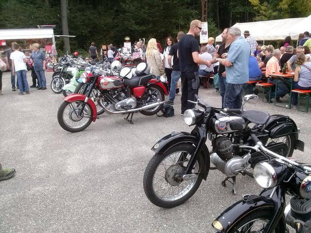 Auch Motorräder gab es viele zu bestaunen.