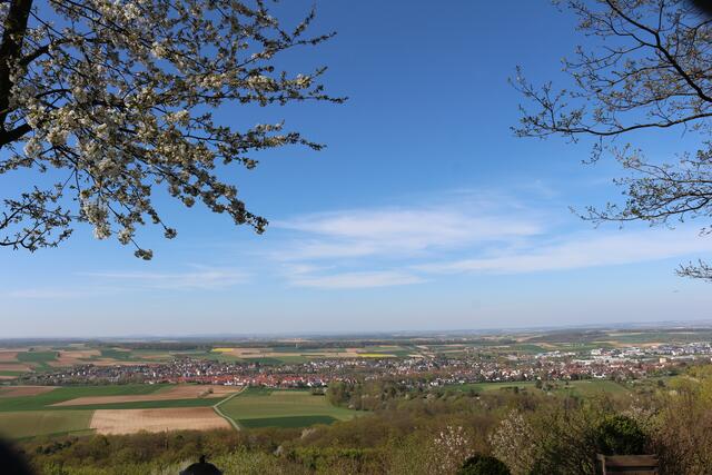 Blick auf Leingarten im Frühling