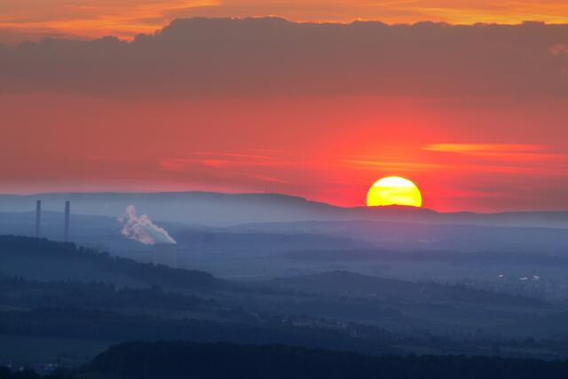 Sonnenuntergang im Weinsberger Tal. Blick von der Löwensteiner Platte