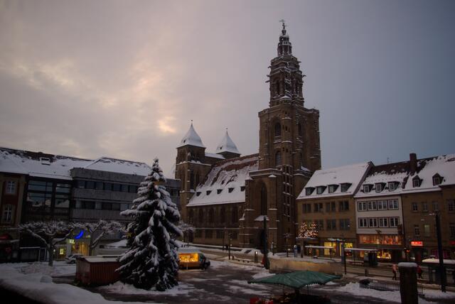 HN Marktplatz im Schnee