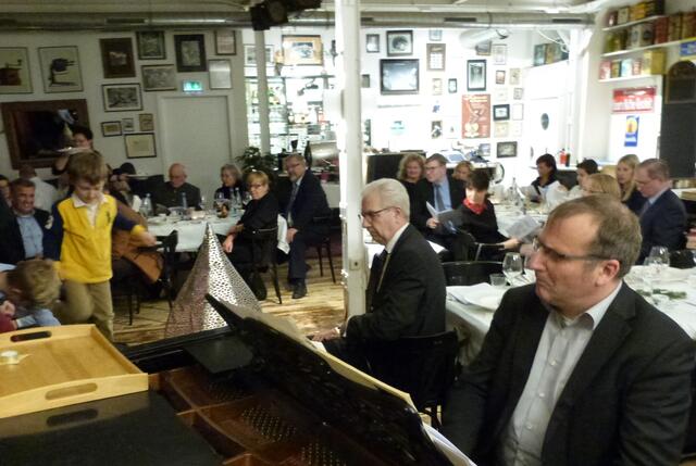 Im Heilbronner Kaffeehaus Hagen fand die Familienweihnachtsfeier des Rotary Clubs Heilbronn-Unterland statt.