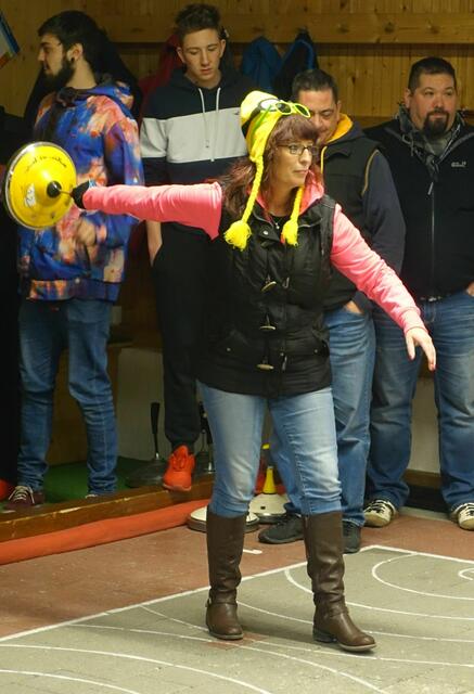 Mit viel Schwung dabei...Steffi Bühl vom Vorjahressieger "The Train tree and seven"