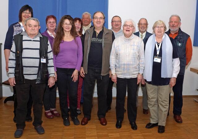 VdK Kreisverbandsvorsitzender Frank Stroh mit dem neu gewählten Vorstand des Ortsverbands Heilbronn.