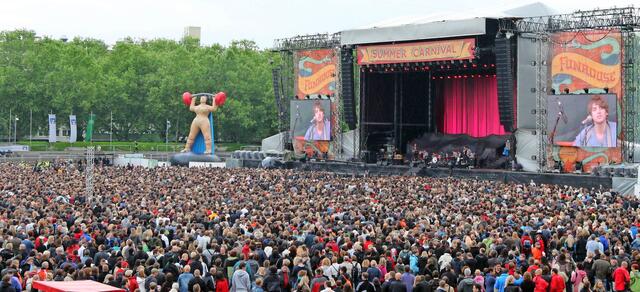 Volles Haus: Als Weltstar Pink 2010 ins Heilbronner Frankenstadion kommt, wollen 24 00 Fans aus ganz Deutschland die weltberühmte US-Sängerin sehen. Diese Besucherzahl toppt nur die Kult-Band Tote Hosen.