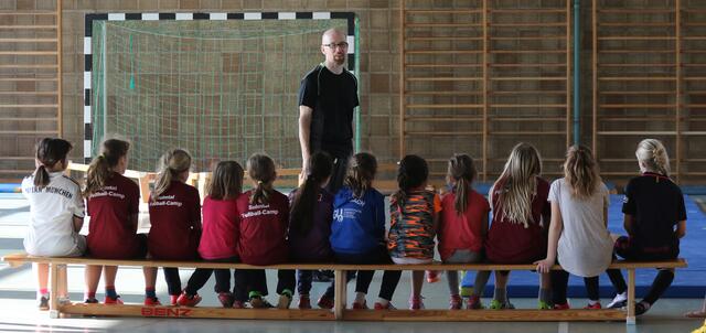 Psst...erst mal zuhören