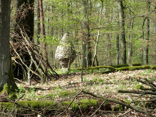Die Eiersuche gestaltete sich jetzt ohne Laub im Wald noch sehr einfach