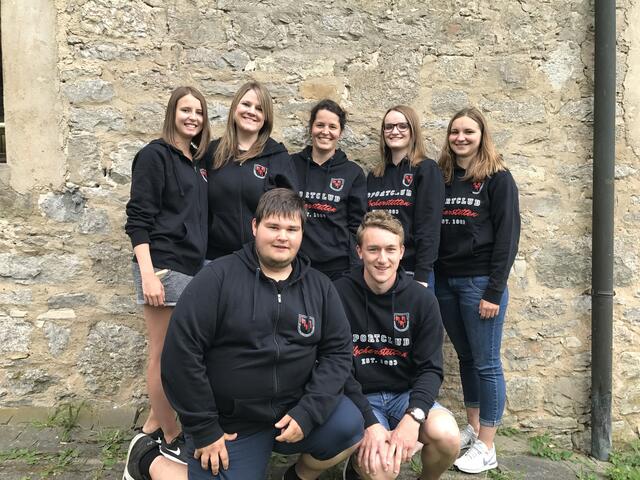 Auch die Übungsleiter packten kräftig mit an