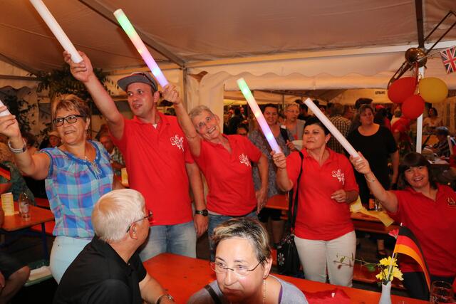 Im Festzelt herrschte gute Stimmung.