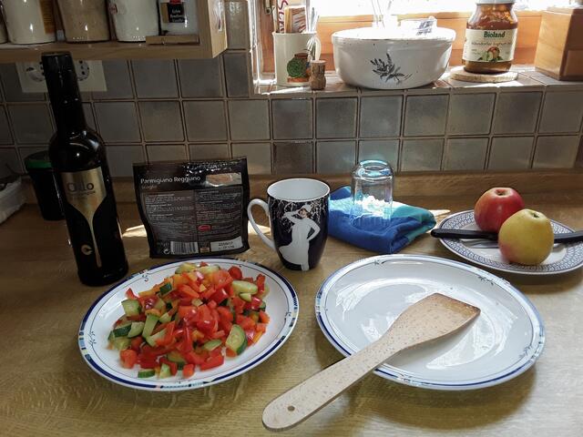 Das Gemüse ist bissfest gegart; der Reis kocht im Schnellkochtopf 10 min. lang | Foto: Angelika Di Girolamo