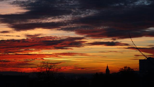 Heilbronn mit der Kilianskirche kurz vor Sonnenuntergang