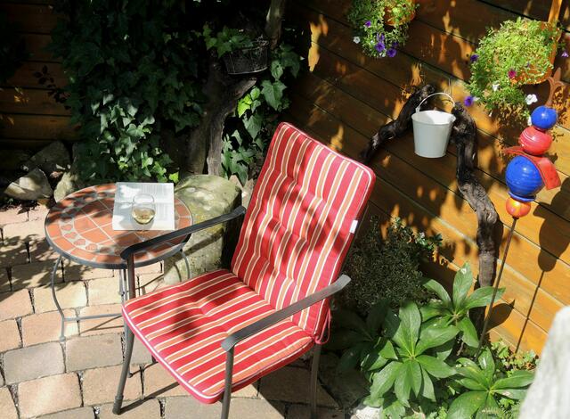 Urlaub Daheim, mit einem guten Wein und einem spannenden Buch