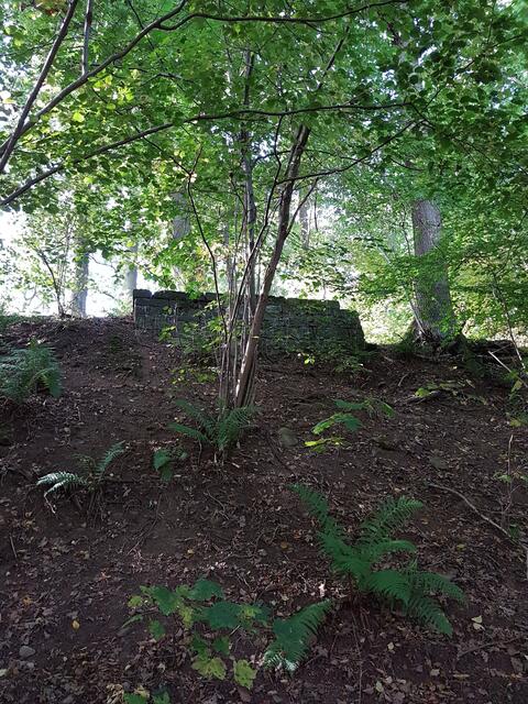 Aussichtspunkt am Weinsberger Steinbruch aus der Zeit des Heilbronner Verschönerungsvereins