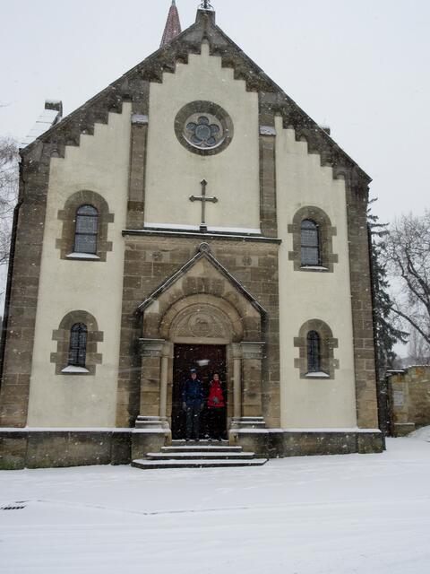 St. Bernhard bot den Wartenden Schutz