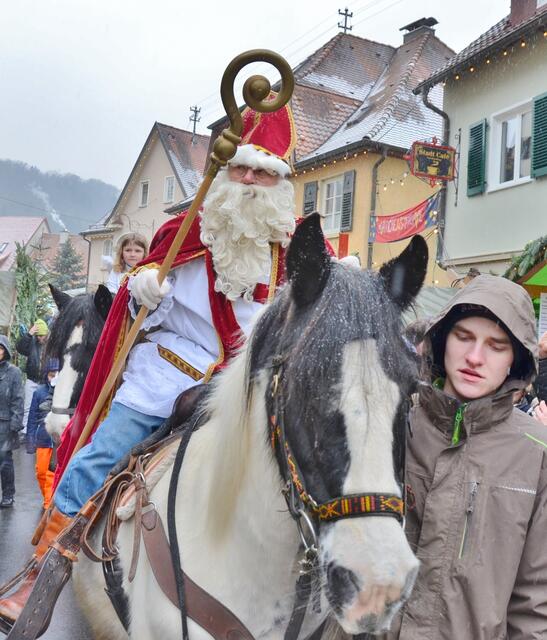 Der Nikolaus hoch zu Ross