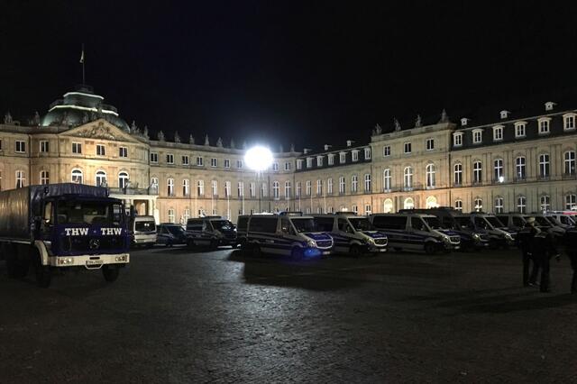 Immer Abfahrbereit! Bereitstellungsplatz der Polizei