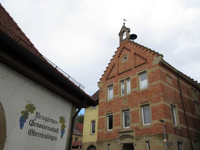 Drehort Oberrieslingen - Die Kirche bleibt im Dorf