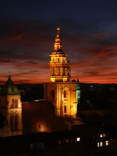 Kilianskirche bei Nacht vom Hafenmarkts Turm