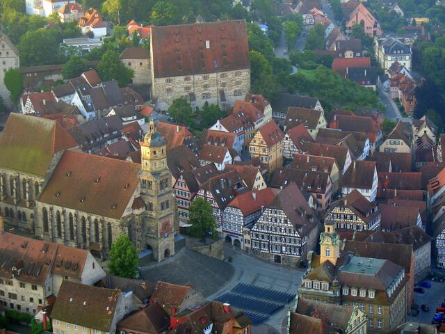 Marktplatz Schwäbisch Hall im Morgenlicht