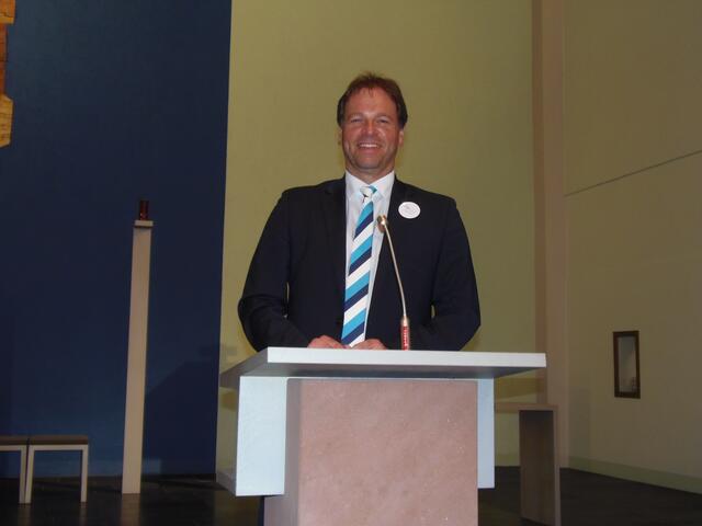 Bürgermeister Timo Frey hielt die Eröffnungsansprache.