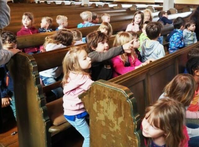 Was man in der Kirche von den Bänken aus alles sehen kann