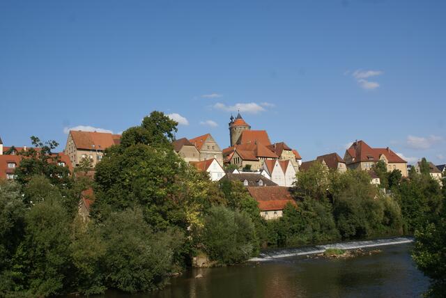 Besigheim - Stadtsilhouette am Wehr der Enz