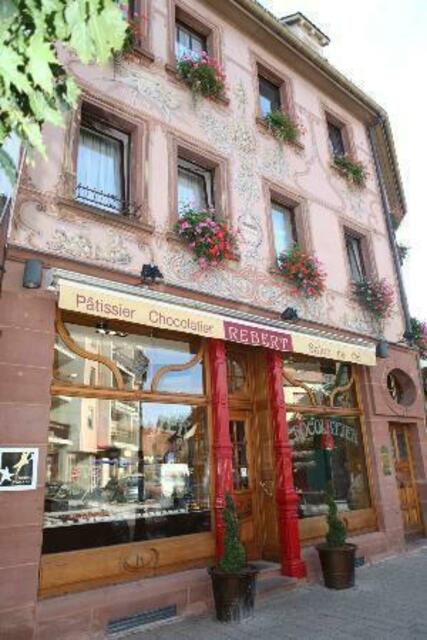 Das legendäre Café Rebert. Pâtissier Daniel Rebert  gehört zu den 50 besten Chocolatiers Frankreichs. | Foto: Touristinformation