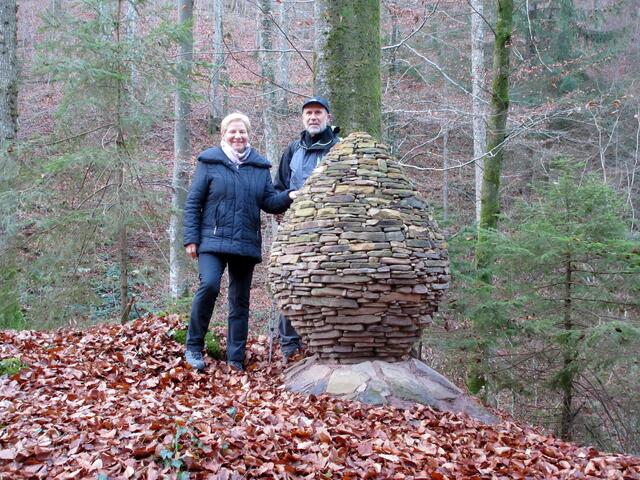 Klaus Waldbüßer mit seiner Frau Gisela, die ihn bei seinen Projekten oft tatkräftig unterstützt.