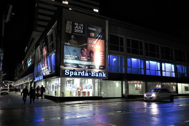 Allee Ecke Karlstrasse bei Nacht