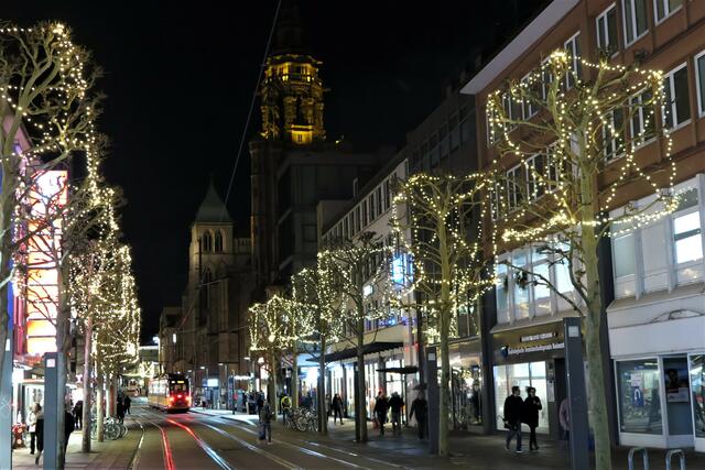 Kaiserstrasse mit Weichnachtsbeleuchtung
