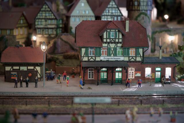 Bahnhof Zirngiebelhausen.
