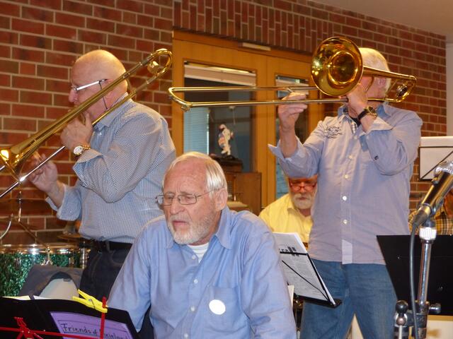 Alle Musiker sind immer konzentriert dabei (Fritz Resech, Helmut Hamberger und Hans Müller; v.l.n.r).