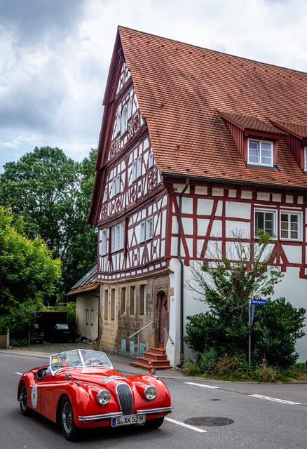 Sommer 2019 - Heidelberg Historic (Jaguar vorm Storchennest in Frauenzimmern)