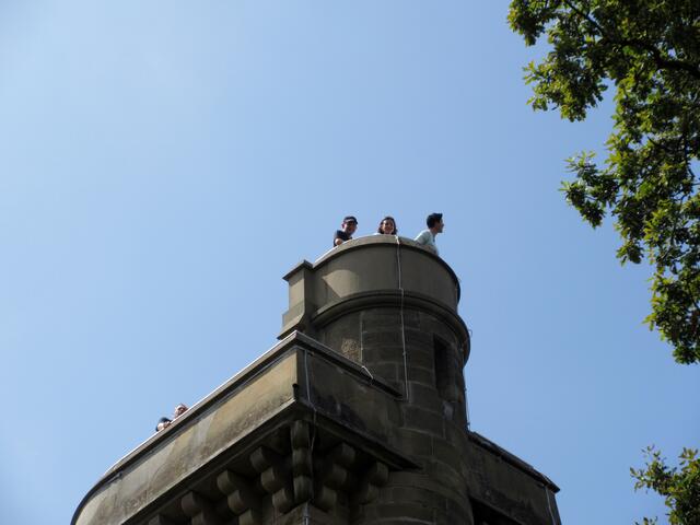 Viele nutzten die Gelegenheit der tollen Aussicht vom 20 m hohen Schweinsbergturm.