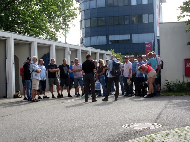 Begrüßung durch den Revierleiter, Thomas Nürnberger.