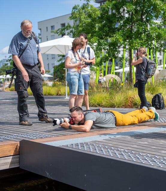Marc Weber liegt auf dem Bauch: Perspektivwechsel ist angesagt. | Foto: Mario Berger