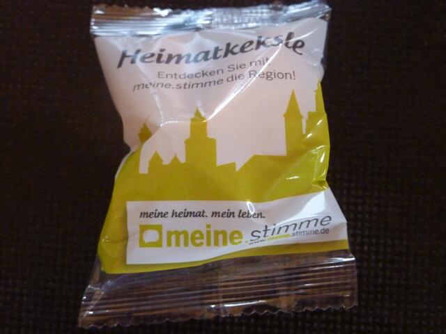 Mmh - leckere Heimatkeksle mit Wissenswertem über die Region innen drin fanden reißenden Absatz. Foto: Michael Bernecker