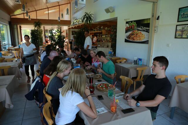 gemeinsamer Abschluss in der Pizzeria Waldblick in Cleebronn