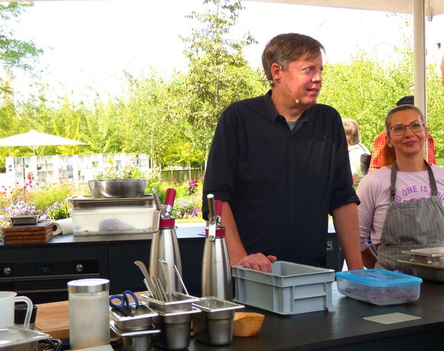 Herr von Ribbeck und seine Mitarbeiterin