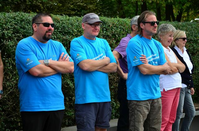 Der Förderverein beobachtet das Geschehen...