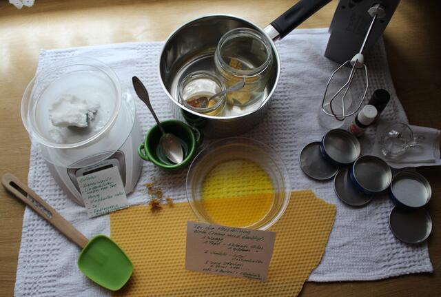 In ihrer Anleitung zum Selber machen von Hautcreme... | Foto: Heiderose Burkhardt
