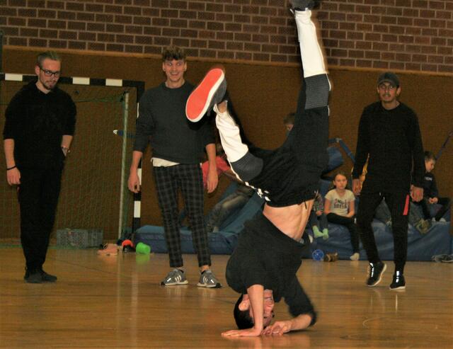 Break Dance Einlage der Broadway Dance School