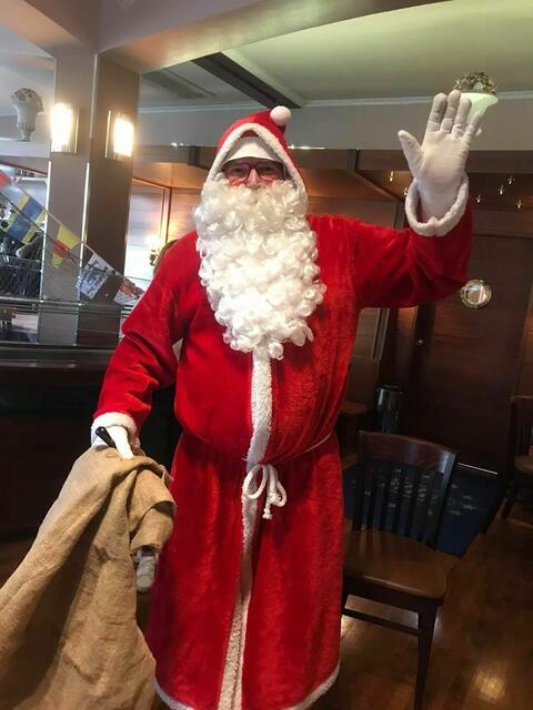 Nikolaus verabschiedet sich von den Kindern