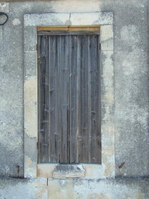 Türe in St. Vivian in Frankreich