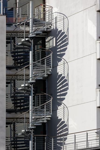 Schattenspiele am Insel-Hotel HN