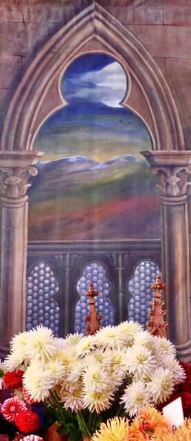 Kirchenfenster auf der BUGA in Szene gesetzt