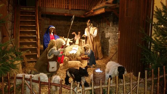 Kleiner Weihnachtsmarkt in Ödhein - die Krippe