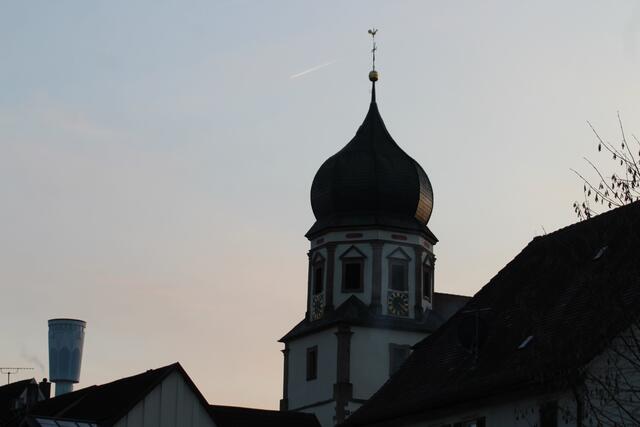Mauritiuskirche und Wasserturm von Oedheim