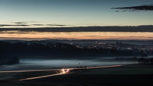 Nebel zieht auf, die Lichter von Scheppach werden stärker, die Finger sind kalt ;-)