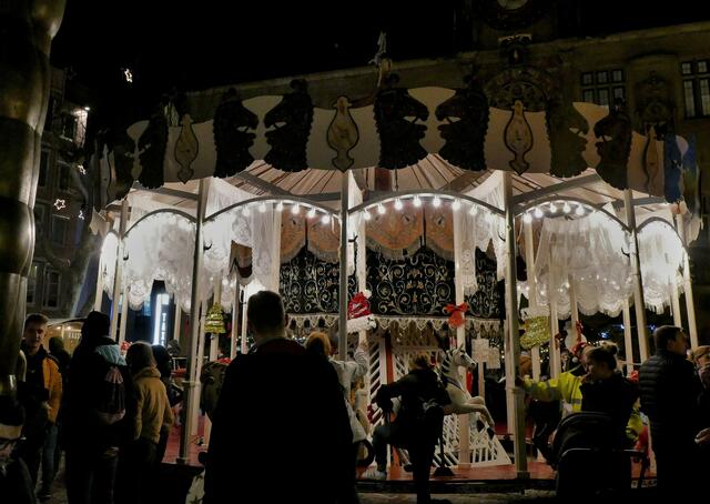 Karussell auf dem Weihnachtsmarkt HN